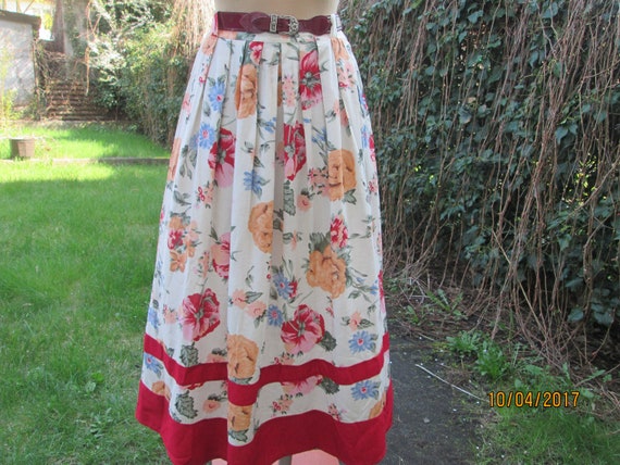 2 PC Skirt Suit Vintage / Two Piece Skirt Suit / S