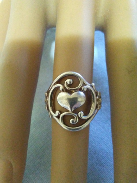 Vintage Sterling Silver Swirl and Heart Ring-Size… - image 3