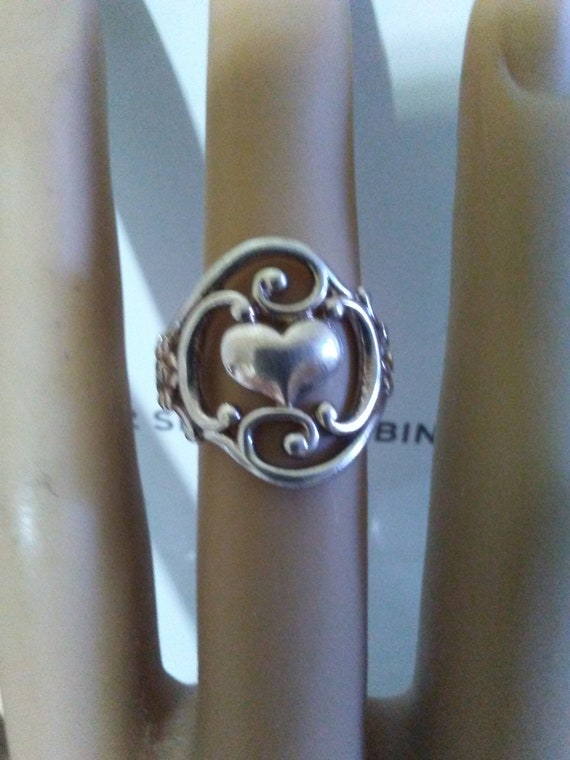Vintage Sterling Silver Swirl and Heart Ring-Size… - image 1