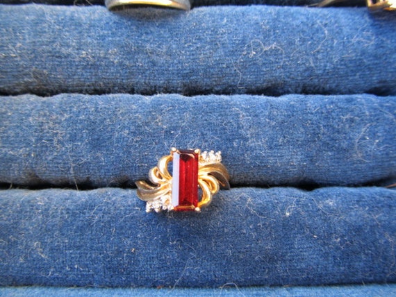 Vintage 10k Solid Yellow Gold Rectangular Garnet … - image 5
