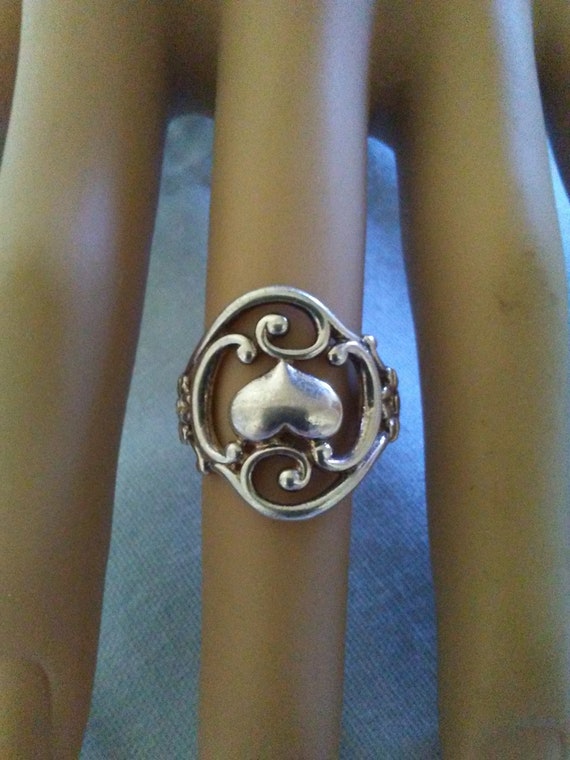 Vintage Sterling Silver Swirl and Heart Ring-Size… - image 2