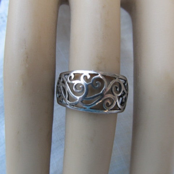 Vintage Sterling Silver Girl's  Ladies Band Ring-Size 6