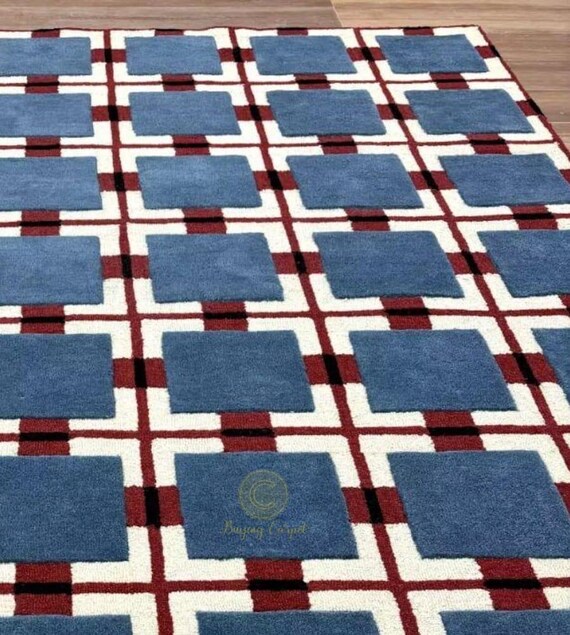 幾何学模様のバーガンディラグ ハンドメイドのタフテッド 印象的なモダン幾何学模様エリア ラグ