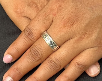 Sterling Silver Floral Band Ring: Engraved Flower Pattern, Vintage Style