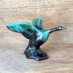 Vintage Blue Mountain Pottery Flying Canadian Goose Figurine