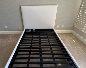 RH Restoration Hardware Ivory full size. Fabric Upholstered Padded Bed Frame & Headboard – Excellent Condition