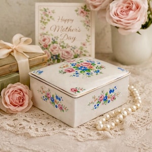 Vintage Floral Porcelain Trinket Box – Cottage Rose Jewelry Keepsake Container