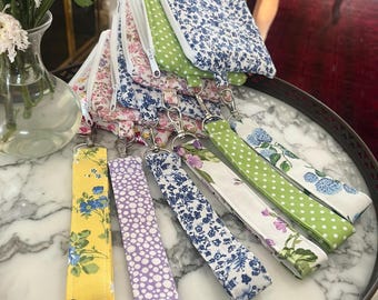 Floral Cotton Zipper Pouch with Wristlet | Small Coin Purse, Keychain Wallet