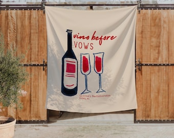 Banner voor een vrijgezellenfeest met wijnthema | Achtergrond voor een vrijgezellenfeest in een wijngaard | Decoratie voor een vrijgezellenfeest in Napa Valley met wijn voor de huwelijksgeloften | Bord voor een vrijgezellenfeest bij een wijnmakerij
