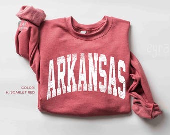 Vintage Arkansas Sweatshirt / Arkansas Trip / Arkansas Gift / Arkansas Vacation Sweater / Arkansas Football Crewneck / Arkansas Mascot Gifts