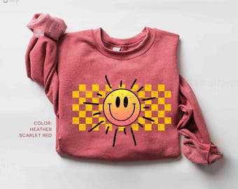 Retro Checkered Sun Sweatshirt, Summer Vacation Sweater - Beach Crewneck