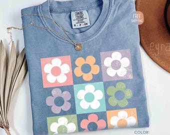 Retro Flowers T-Shirt, Comfort Colors® Summer Shirts for Women, Checkered Boho Floral T-Shirt, Girls Tshirts, Trendy Oversized Tee gift