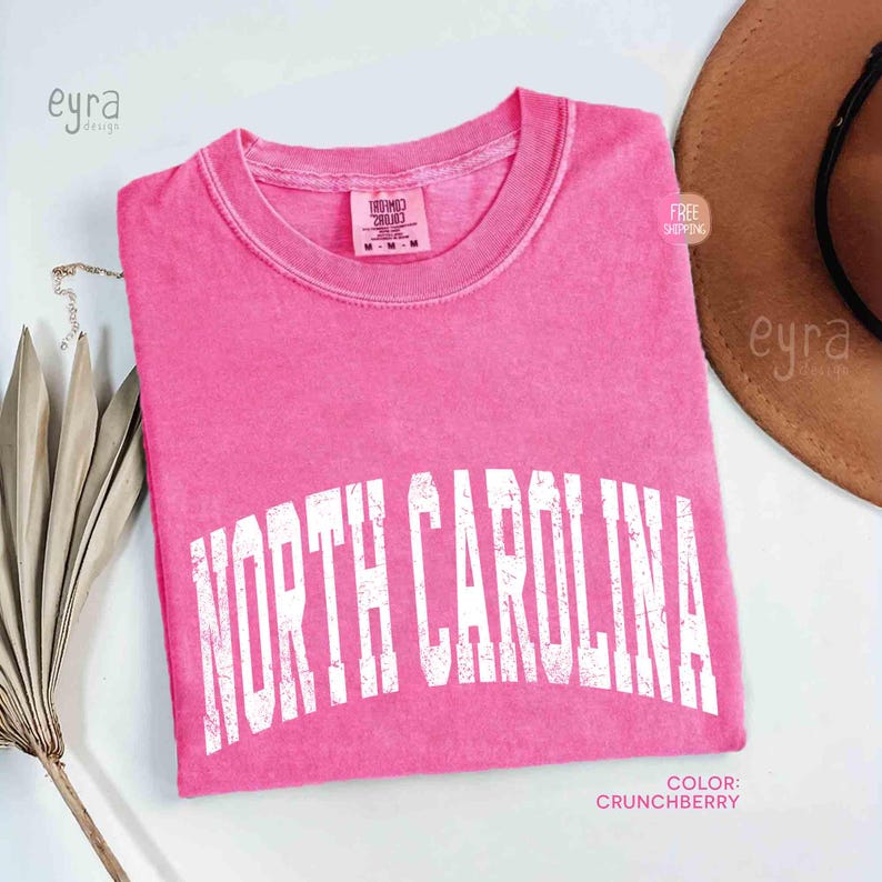 1970er Jahre T-Shirt / North Carolina T-shirt / Comfort Colors Shirt / Nordcarolina Reise T-Shirt / Nordcarolina Spieltag Tshirt / USA Staaten Shirt Crunchberry