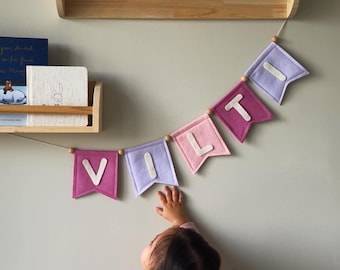 Banderines hechos a mano con nombre - Regalo para nacimiento o baby shower - Banderines de fieltro para habitación de bebé y niños