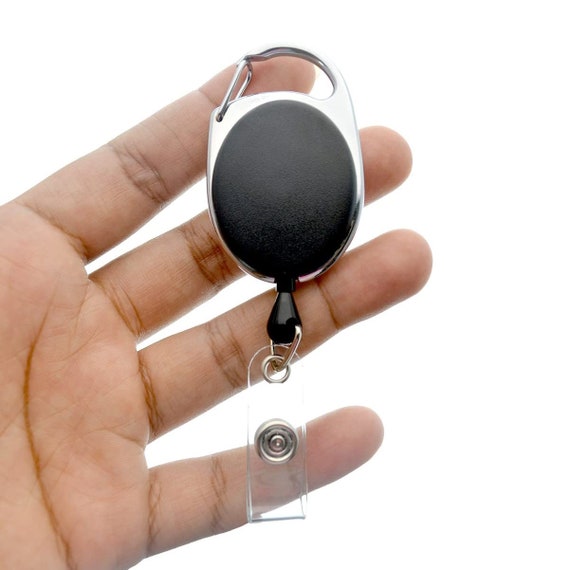 100 Pack Retractable Badge Reel Carabiner Attachment Vinyl Strap Clip Badge  Holder Cute Stylish Modern Oval Badge Reels for Nurses -  Canada