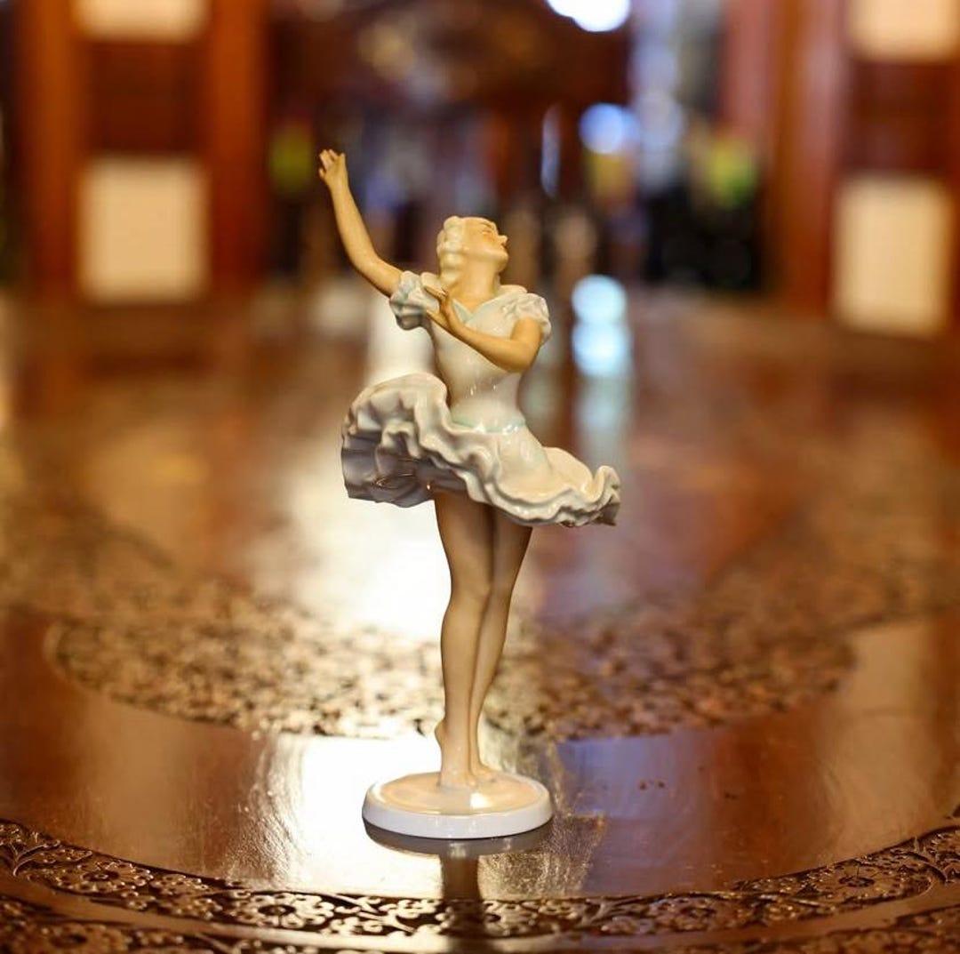 Vintage 1940s-50s Porcelain Ballerina Figurine – Hand Painted