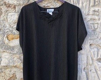 Black pleated Tunic with Flower Embroidered Chest