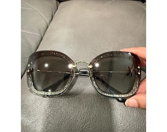 Miu Miu SMU 02T Oversized Square Sunglasses Grey Gold Made in Italy UES-0A7 65mm