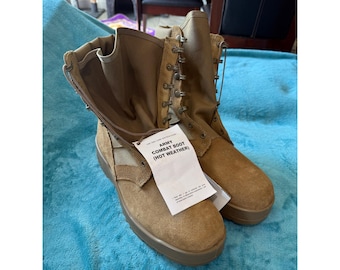 US Army Hot Weather Combat Boots Coyote Tan Vibram Suede 10R SPE1C1-17-D-1004