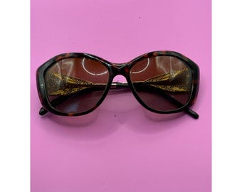 Burberry bow Sunglasses Tortoise Shell Gold Accent Designer Eyewear