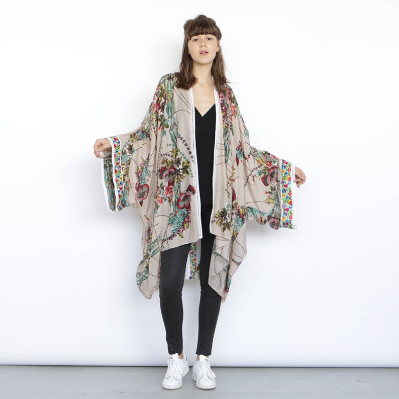 Big kimono floral print Kimono, embroidery panel Kimono , Boho Floral Kimono Top , Floral Tunic image 7