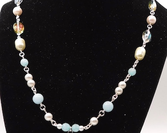 Colar de contas prateadas do signo de Aquário