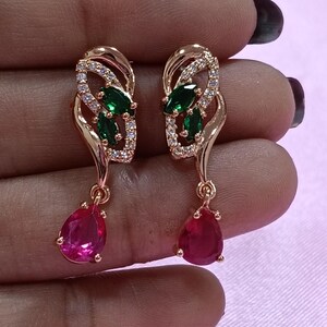 Boucles d'oreilles pendantes rubis émeraude simulées taille poire, argent sterling plaqué or rose 14 carats