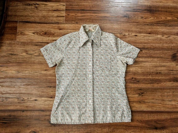 Vintage 70s Ditsy Print Blouse Short Sleeve Shirt… - image 1