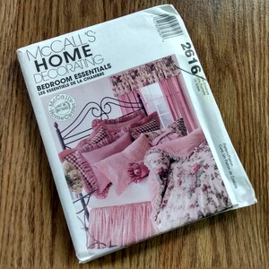 Bedding Sewing Pattern Curtains Pillow Sham Dust Ruffle McCall&#39;s 2616 UNCUT FF