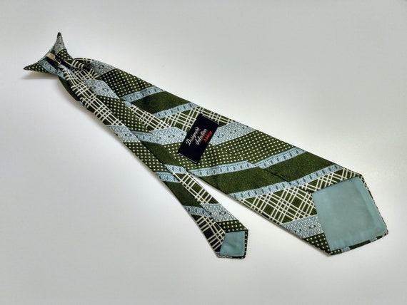 Vintage Green Clip-On Necktie - Designer's Select… - image 4
