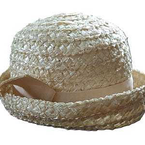 Vintage Hat Cream Winter White 1960s 20.75" Circumference Womens or Girls