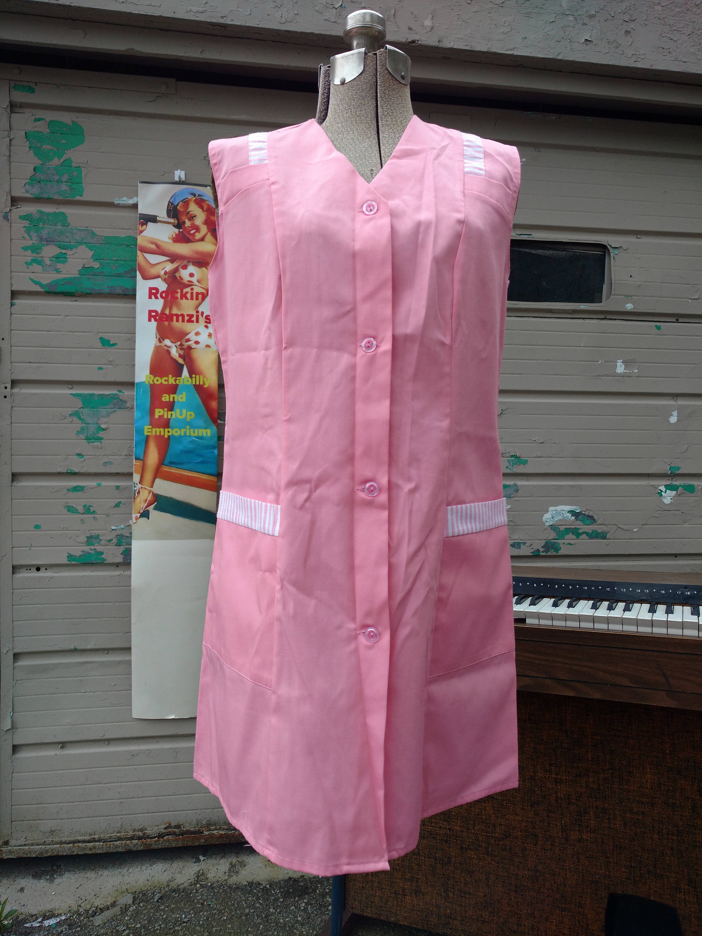 Vintage Aprons, Retro Aprons, Old Fashioned Aprons & Patterns Retro Vintage 1960S Pink Uniform Candy Striper Beautician Diner Donut Cupcake Shop Smock $60.00 AT vintagedancer.com