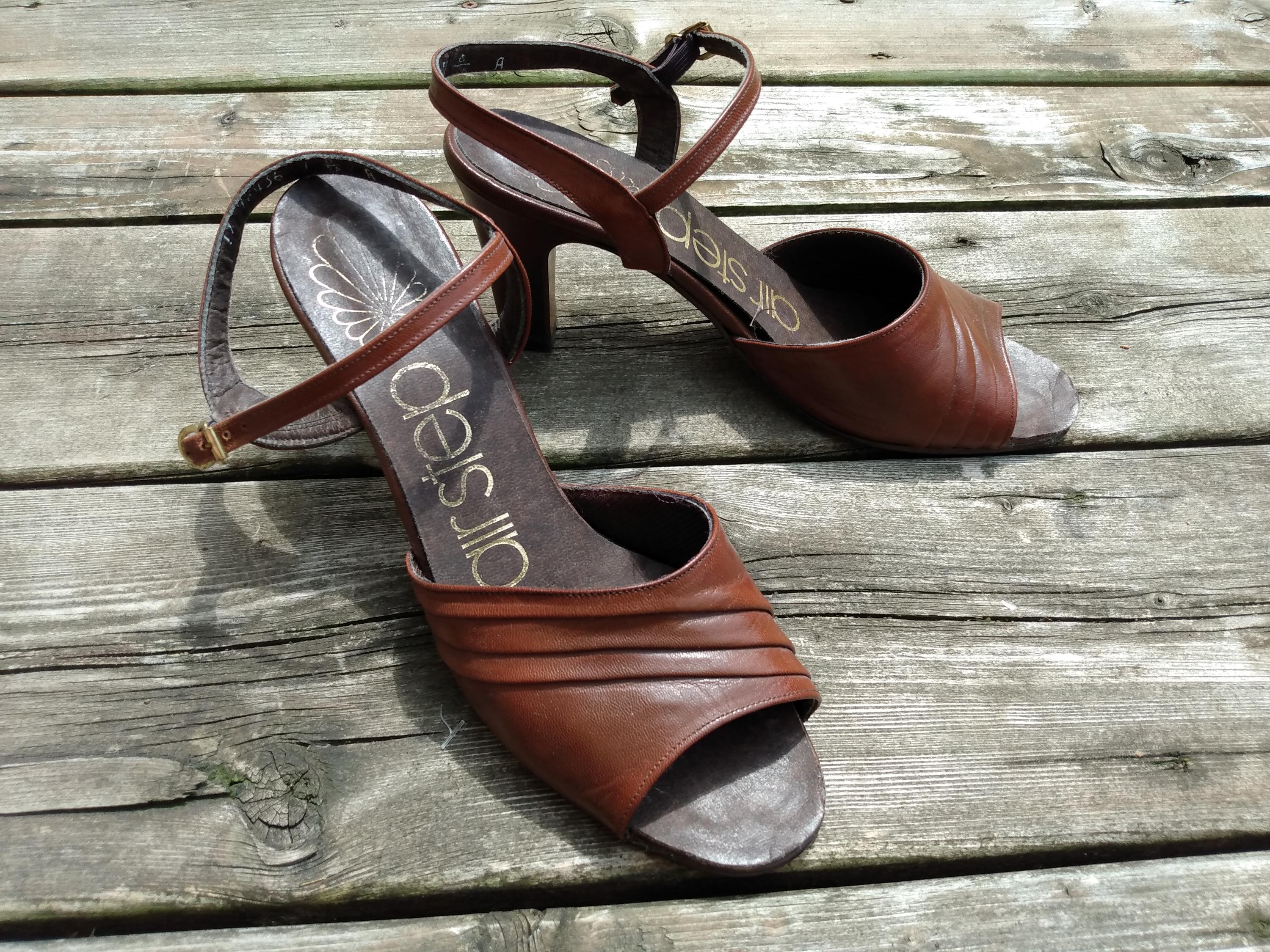 Vintage Brown Strappy Sandals High Heels Size Airstep Peeptoe