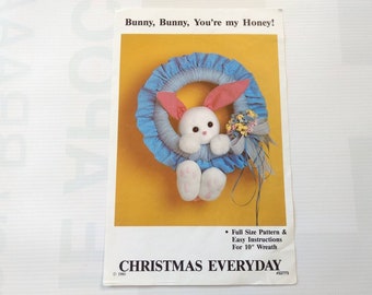 Easter Bunny Wreath Sewing Craft Pattern 10" Inch Retro Vintage 1980