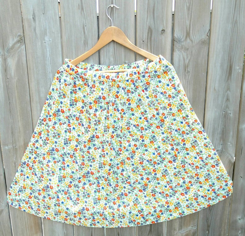 Vintage Handmade Calico Skirt Womens Size Medium Retro Ditsy Floral image 2