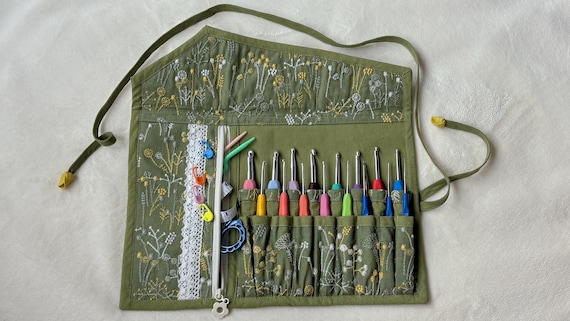 Embroidered Wildflower Crochet Hook Case | 16-Slot Crochet Hook Organizer | Handmade Crochet Hook Holder | Gift for Crocheter