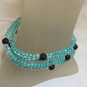 Collier d’enveloppement à perles longues ou bracelet multi brin, collier/bracelet de perles de verre vert et de lave, collier/bracelet diffuseur