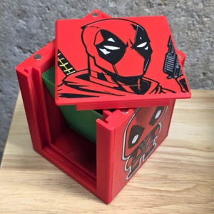 Deadpool Magnetic MTG Commander Deck Box |Spellkeeper| 3D Printed TCG Deck Storage with Top Loader Display
