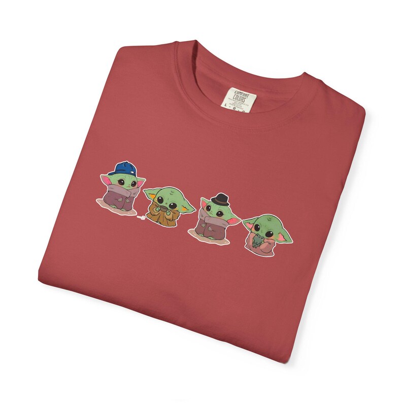 Comfort Color Cute Baby Yoda Tee, Funny Graphic Tee, Kawaii Cartoon T-Shirt, Space Lover Gift, Alien UFO Shirt, Star Wars Grogu Shirt immagine 18