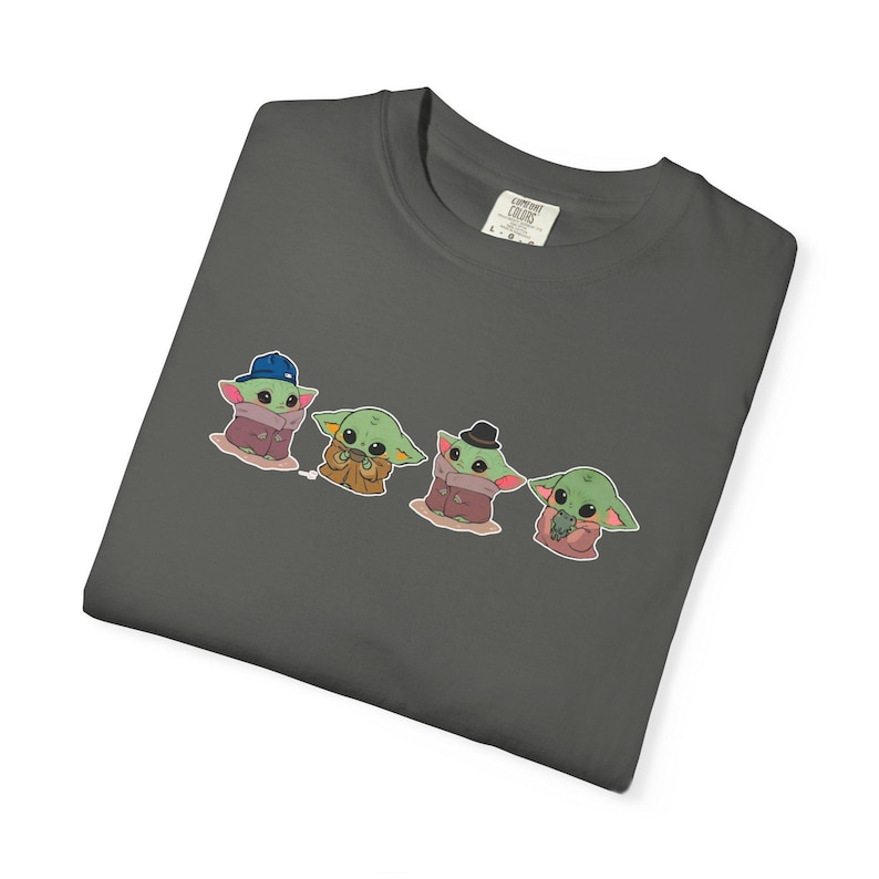 Comfort Color Cute Baby Yoda Tee, Funny Graphic Tee, Kawaii Cartoon T-Shirt, Space Lover Gift, Alien UFO Shirt, Star Wars Grogu Shirt immagine 11