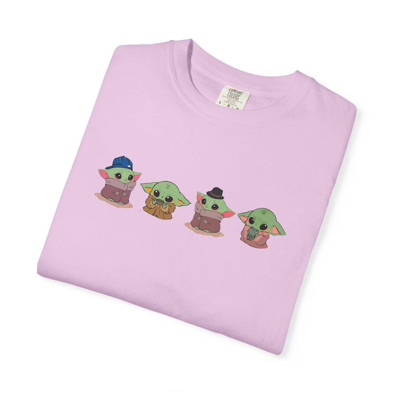 Comfort Color Cute Baby Yoda Tee, Funny Graphic Tee, Kawaii Cartoon T-Shirt, Space Lover Gift, Alien UFO Shirt, Star Wars Grogu Shirt immagine 16