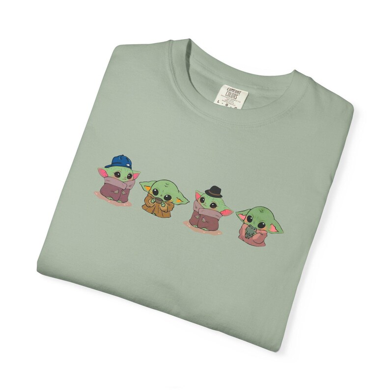 Comfort Color Cute Baby Yoda Tee, Funny Graphic Tee, Kawaii Cartoon T-Shirt, Space Lover Gift, Alien UFO Shirt, Star Wars Grogu Shirt immagine 12