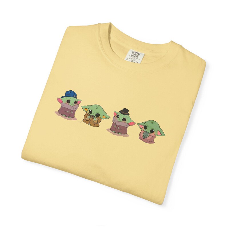 Comfort Color Cute Baby Yoda Tee, Funny Graphic Tee, Kawaii Cartoon T-Shirt, Space Lover Gift, Alien UFO Shirt, Star Wars Grogu Shirt immagine 10