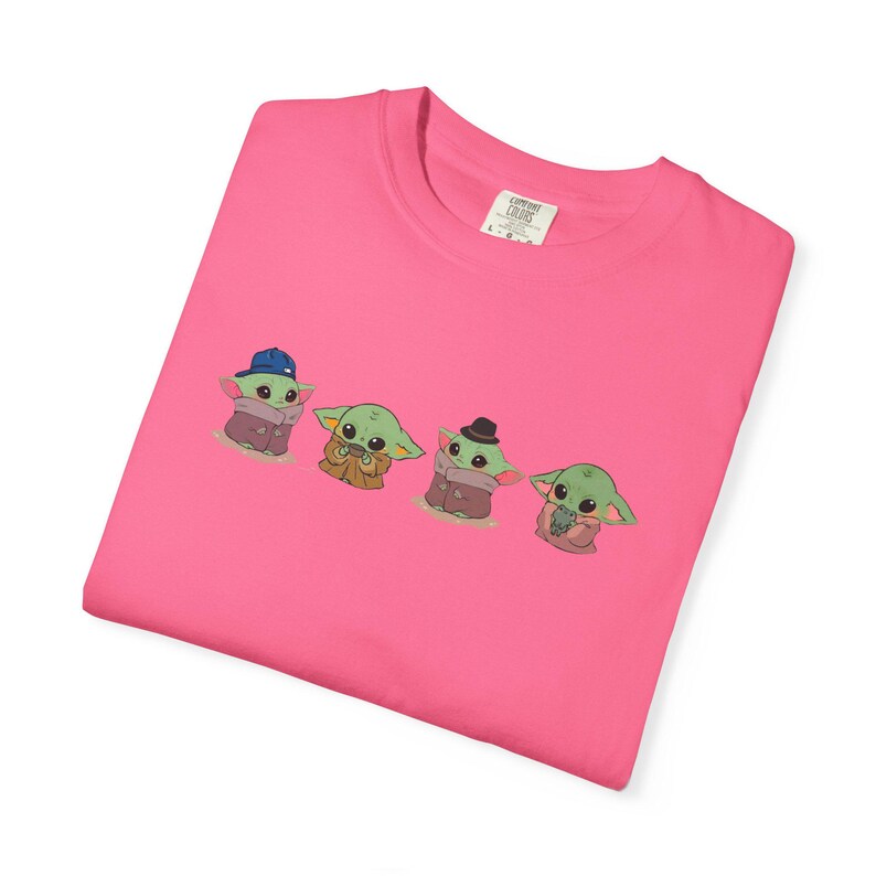 Comfort Color Cute Baby Yoda Tee, Funny Graphic Tee, Kawaii Cartoon T-Shirt, Space Lover Gift, Alien UFO Shirt, Star Wars Grogu Shirt immagine 17
