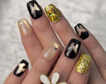 Black Butterfly Press On Nails Short Square – Gold Glitter Accent – AuraNails