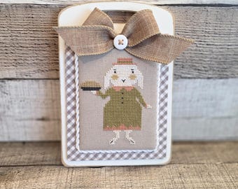 MINI BREADBOARD (Farmhouse White) - Cross Stitch Finishing Board, Wood Blank with Fabric Mat, Cross Stitch Backer, Customizable Board