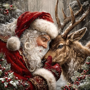 Könnte beinhalten: Der Weihnachtsmann mit langem weißem Bart und einer roten Samtmütze mit weißem Pelzbesatz, trägt rote Handschuhe und berührt sanft die Nase eines braunen Rentiers mit großem Geweih, umgeben von grünen Tannenzweigen und roten Beeren.
