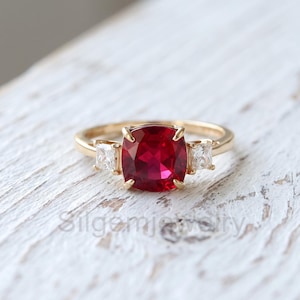 Anello con rubino color sangue di piccione taglio cuscino certificato IGI, anello di fidanzamento a tre pietre in oro massiccio 14 carati, anello anniversario vintage con diamante creato in laboratorio