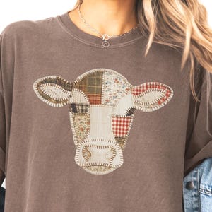 Comfort Colors Faux Patchwork Cow T-Shirt, Quilted Farm Animal Head Tee, Gingham Floral Rustic Cow Lover Shirt, Cottagecore Farmhouse Gift