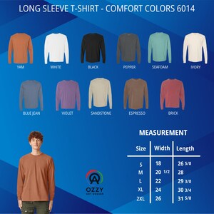 Op de afbeelding: Een selectie van lange mouwen T-shirts in diverse kleuren, waaronder Yam, Wit, Zwart, Peper, Seafoam en Ivoor. De afbeelding toont ook Blue Jean, Violet, Zandsteen, Espresso en Baksteen. Afmetingen in inches voor maten S tot 2XL.